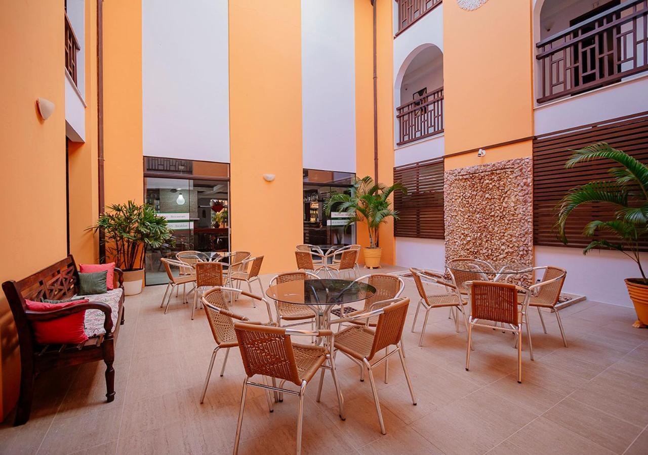 Hotel Eco Atlantico Praia do Forte Exteriör bild